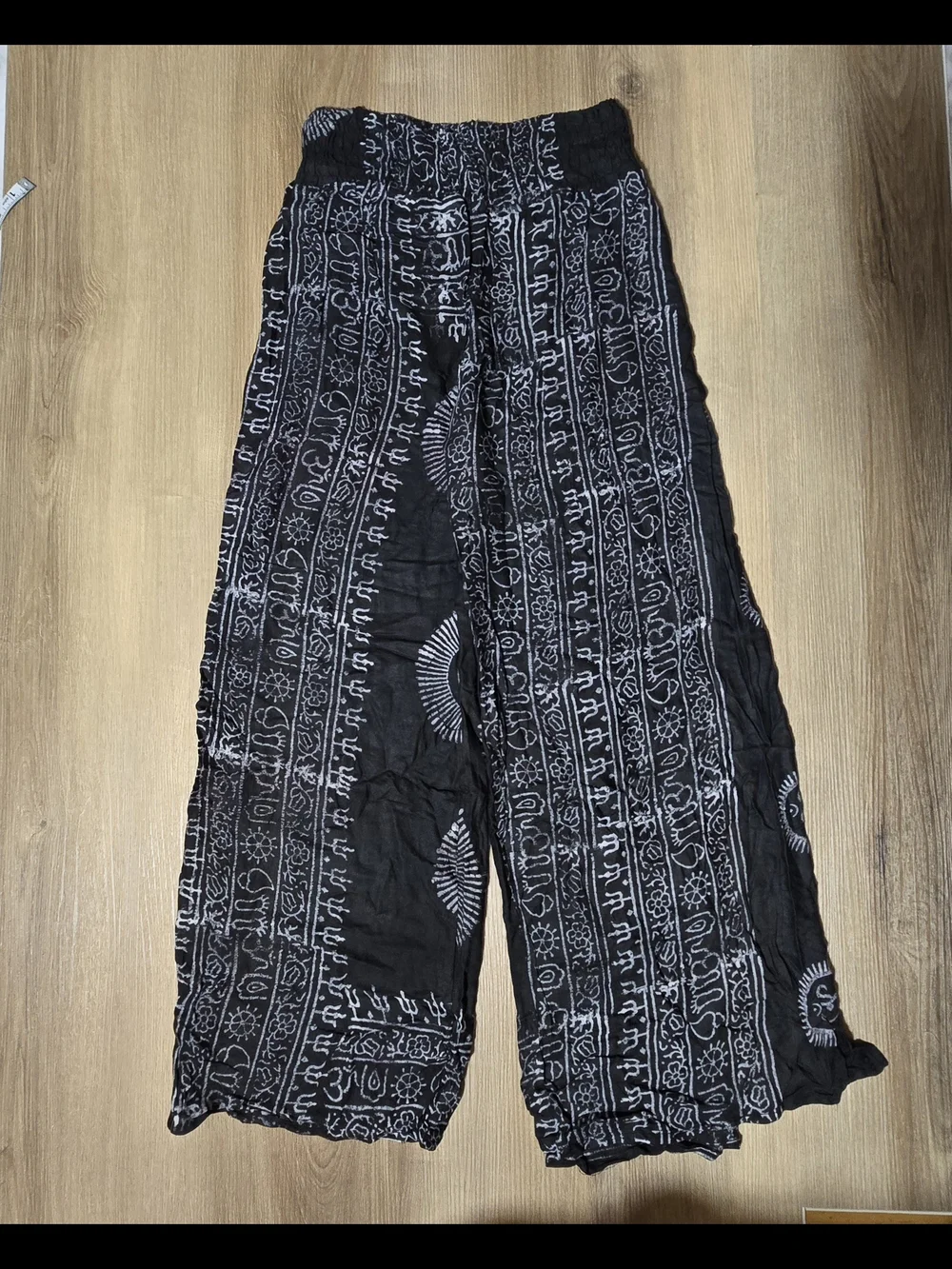 EARTHBOUND Black & White OM Printed Wide Leg Pants - Picture 2 of 3